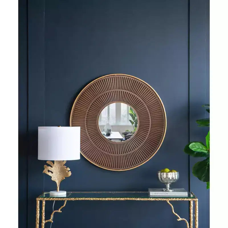 Specchio rotondo da parete 31,5", cornice in ferro dorato, bordo in legno marrone, motivo a pieghe, MDF e vetro
