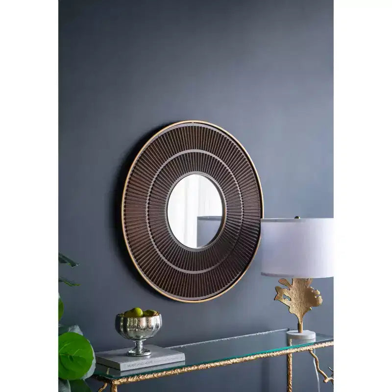 Specchio rotondo da parete 31,5", cornice in ferro dorato, bordo in legno marrone, motivo a pieghe, MDF e vetro