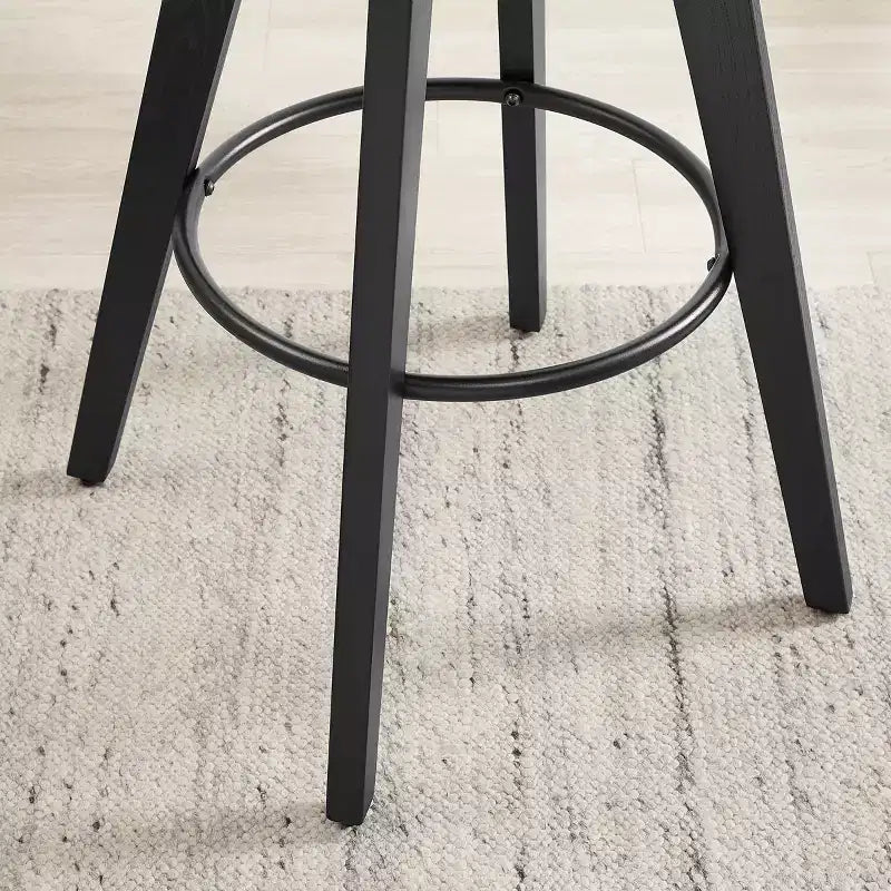 Sgabello da Bar Girevole in Similpelle con Braccioli e Poggiapiedi, Set da 2, Struttura in Legno di Frassino Bianco, 150 kg