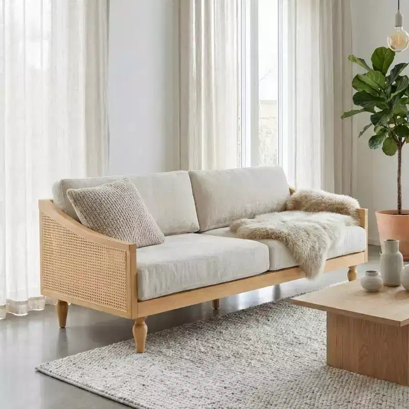 Divanetto 2 Posti Mid-Century - Ciniglia, Braccioli in Rattan, Gambe in Legno di Gomma