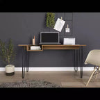 Scrivania per Computer da 55" Marrone - Piano in Vetro Temperato, Gambe in Metallo, Ripiano Contenitore