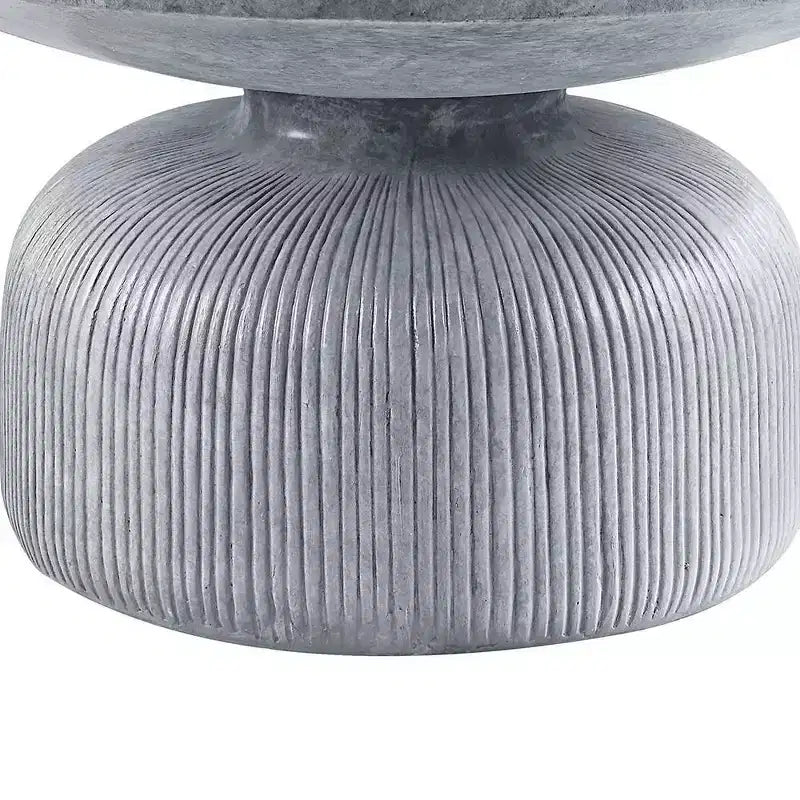 Tavolino rotondo da 76 cm, piano in fibra di cemento grigio anticato, finitura invecchiata, base a piedistallo, nessun assemblaggio richiesto