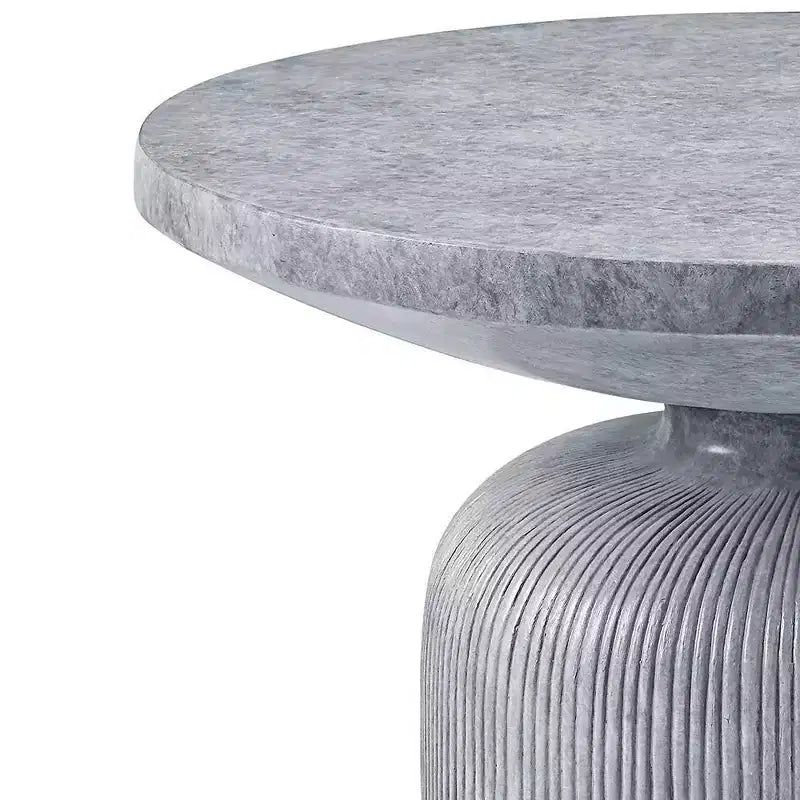 Tavolino rotondo da 76 cm, piano in fibra di cemento grigio anticato, finitura invecchiata, base a piedistallo, nessun assemblaggio richiesto