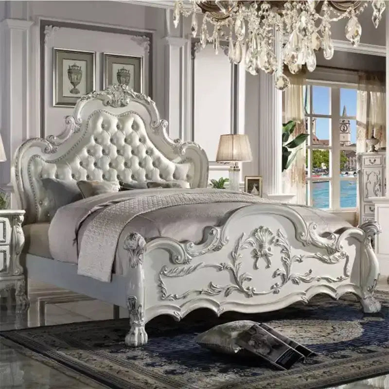 Acme Furniture Letto California King 97" Dresden in Pelle Sintetica e Finitura Bianco Osso: Stile Rococò, Ampia Dimensione, Design Camelback