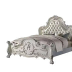 Acme Furniture Letto California King 97" Dresden in Pelle Sintetica e Finitura Bianco Osso: Stile Rococò, Ampia Dimensione, Design Camelback