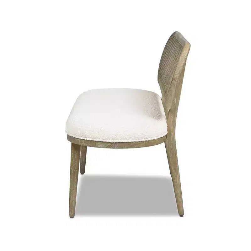 Panca divanetto imbottita Havana 42 in canna di rattan, Bouclé bianco avorio